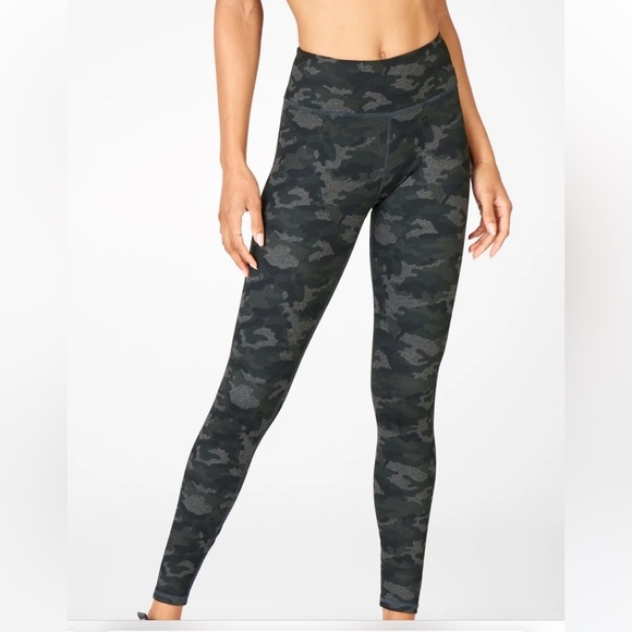 Fabletics Pants - FABLETICS Define Powerhold Midrise leggings size XS/S grey black camo